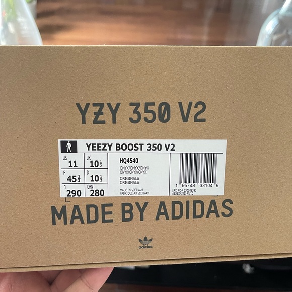 Adidas Yeezy Boost 350 V2 Brand New With Bill Size 11 - Picture 9 of 9